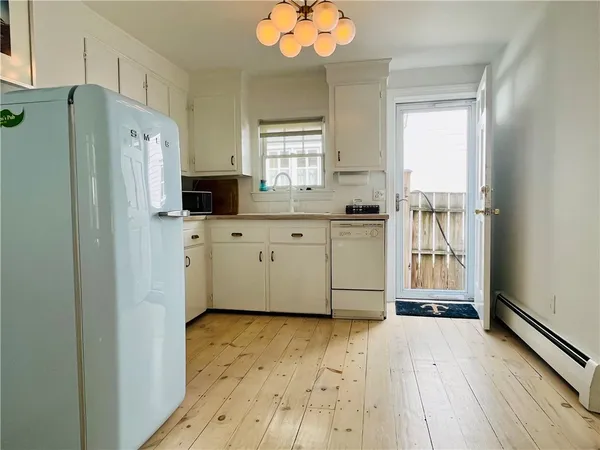 $2,600 | 39 Pope Street, Newport, RI 02840