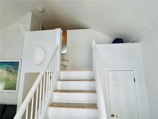 $2,600 | 39 Pope Street, Newport, RI 02840