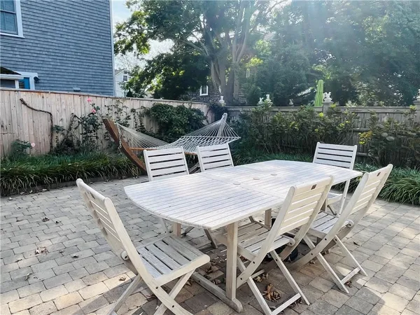 $2,600 | 39 Pope Street, Newport, RI 02840