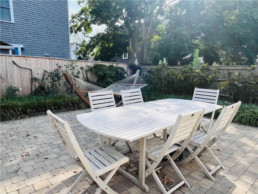 39 Pope Street Newport, RI 02840 - Photo 23 of 26