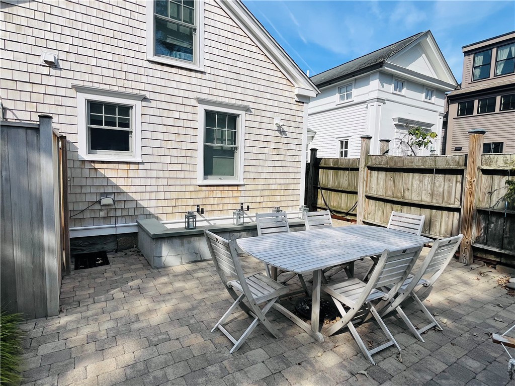 39 Pope Street Newport, RI 02840 - Photo 25 of 26