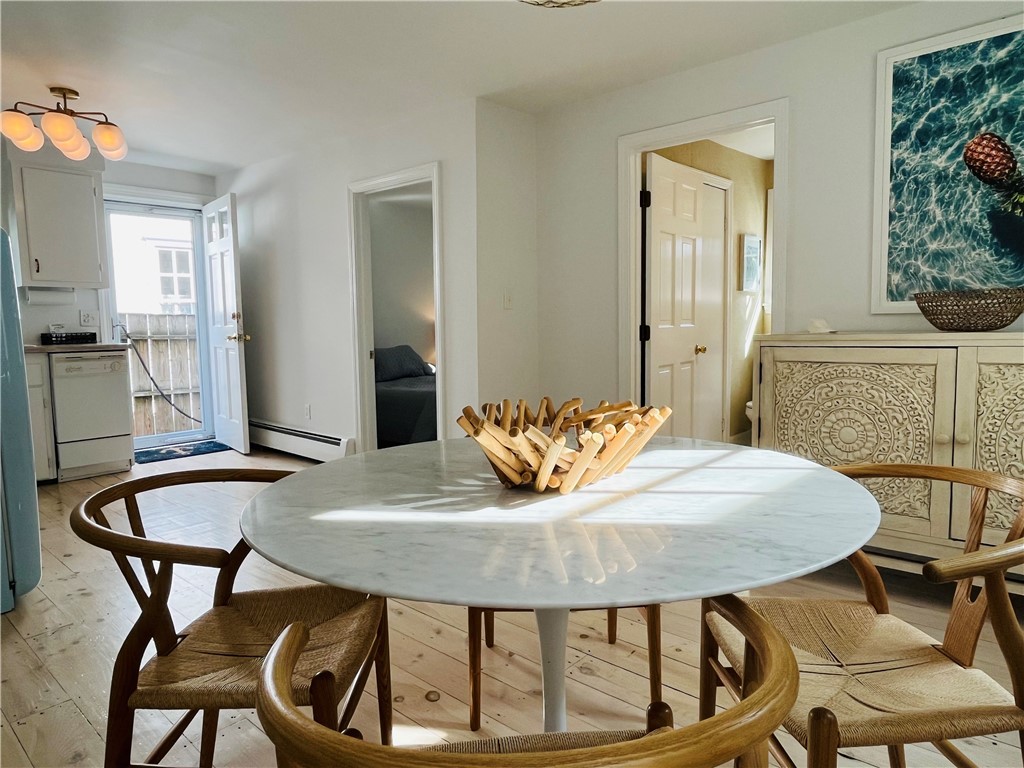 39 Pope Street Newport, RI 02840 - Photo 9 of 26