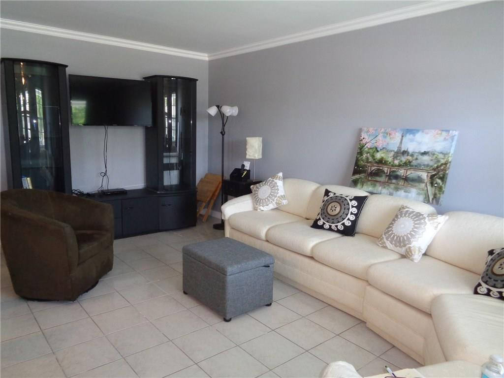 390 Markham R, Unit 390 Deerfield Beach, FL 33442 - Photo 2 of 25 Photo 2