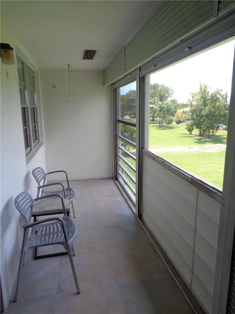 390 Markham R, Unit 390 Deerfield Beach, FL 33442 - Photo 8 of 25 Photo 8