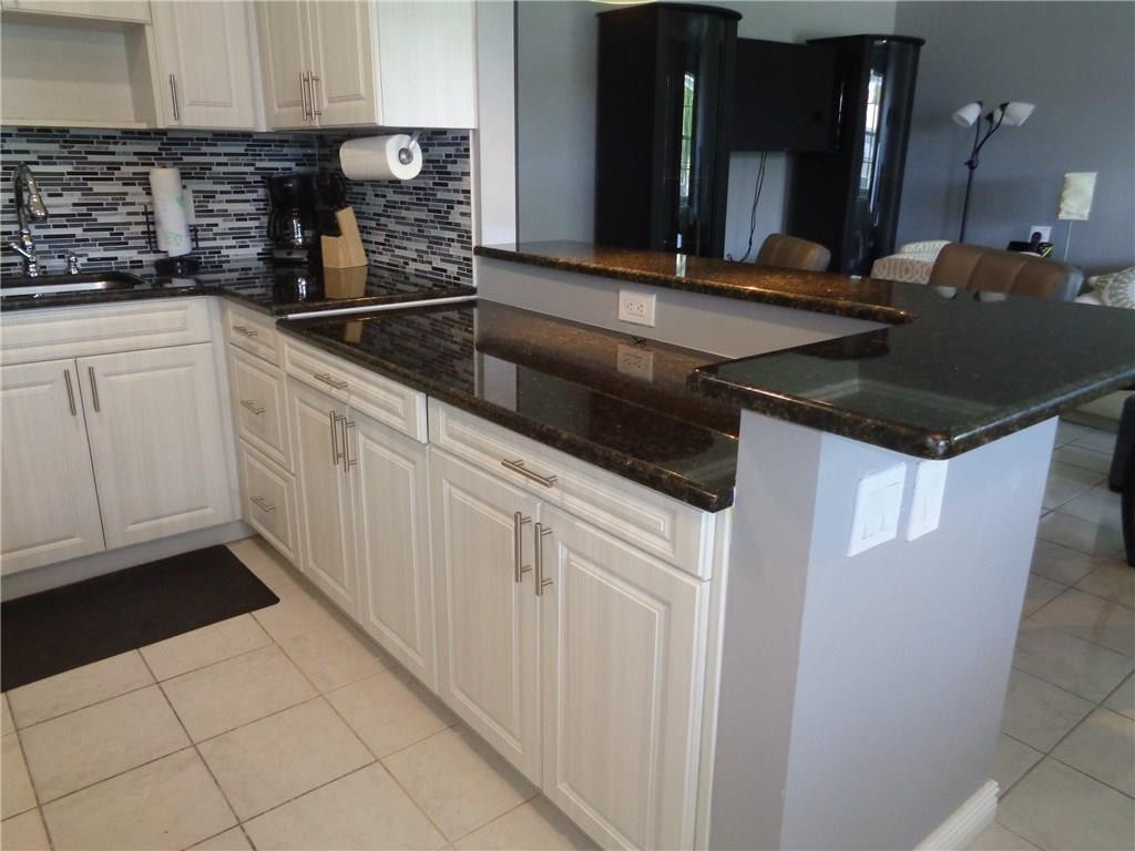 390 Markham R, Unit 390 Deerfield Beach, FL 33442 - Photo 9 of 25 Photo 9