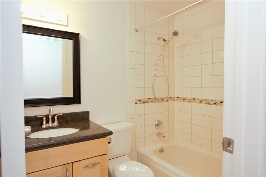17532 20th Drive Southeast Bothell, WA 98012 - Photo 11 of 22 Gallery Image 11