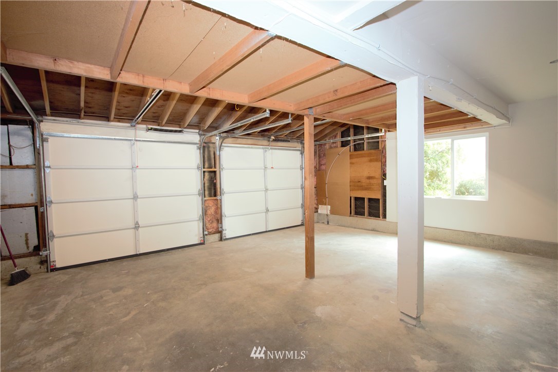 17532 20th Drive Southeast Bothell, WA 98012 - Photo 15 of 22 Gallery Image 15