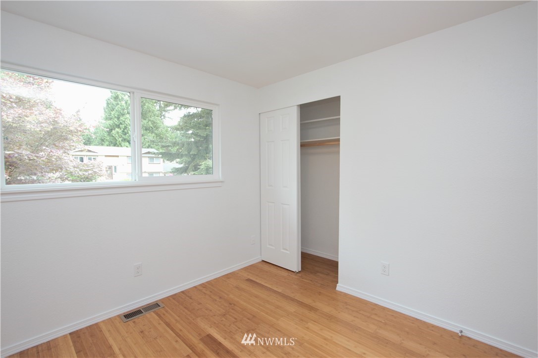 17532 20th Drive Southeast Bothell, WA 98012 - Photo 9 of 22 Gallery Image 9