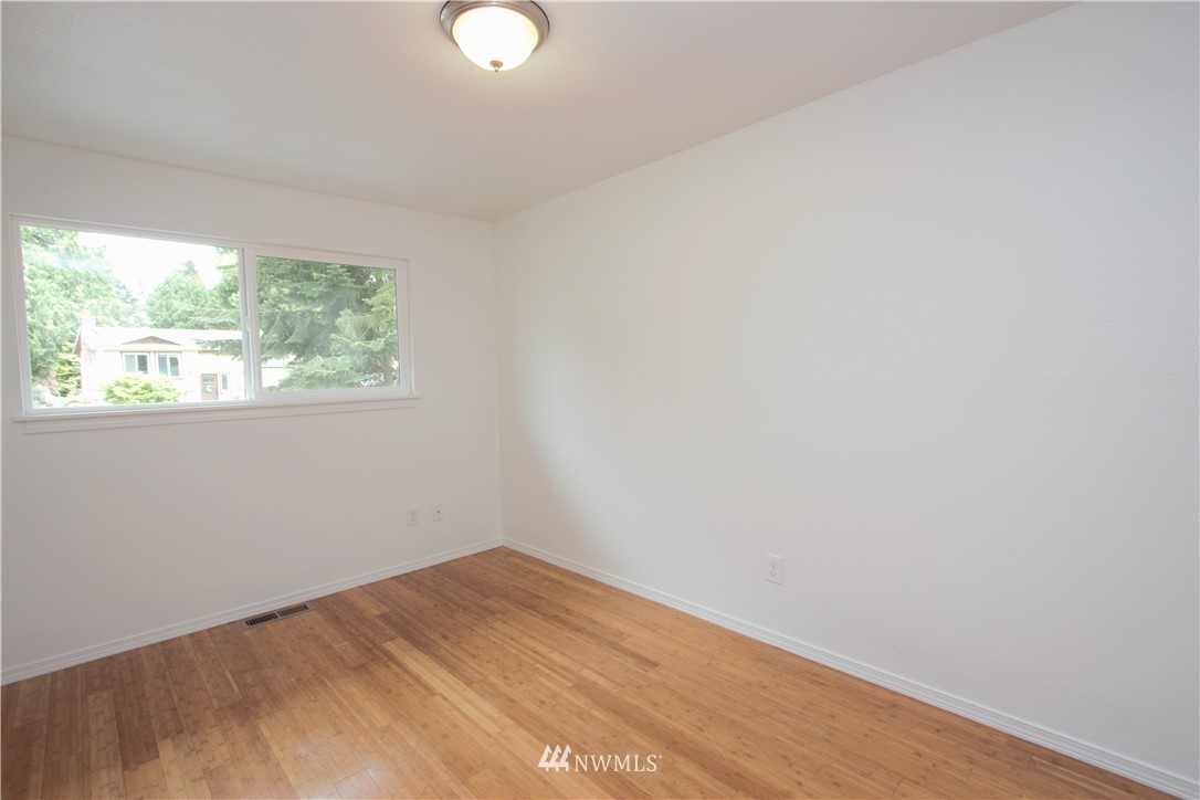 17532 20th Drive Southeast Bothell, WA 98012 - Photo 10 of 22 Gallery Image 10