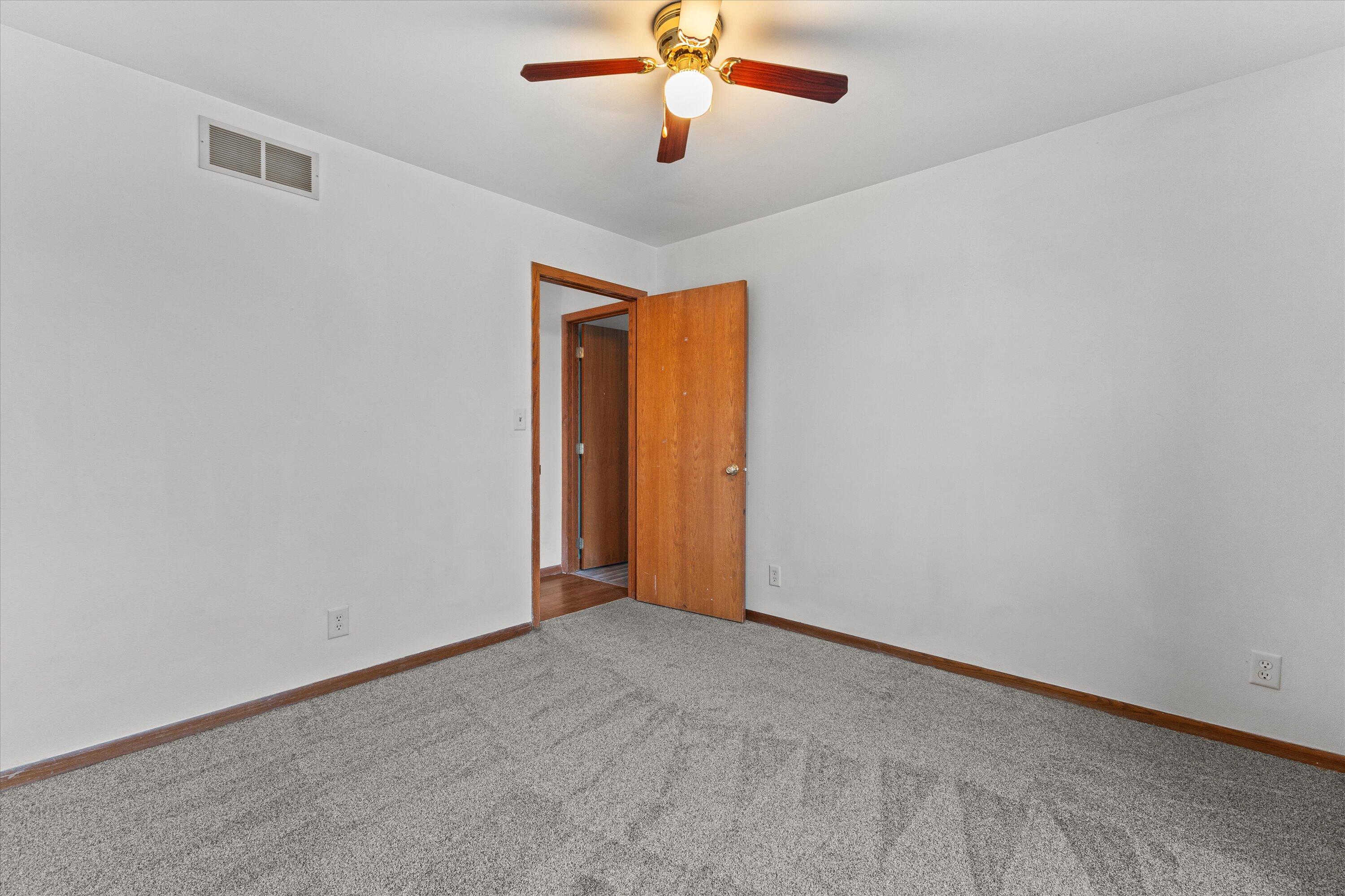 20530 84th Place Bristol, WI 53104 - Photo 25 of 36 Bedroom 3