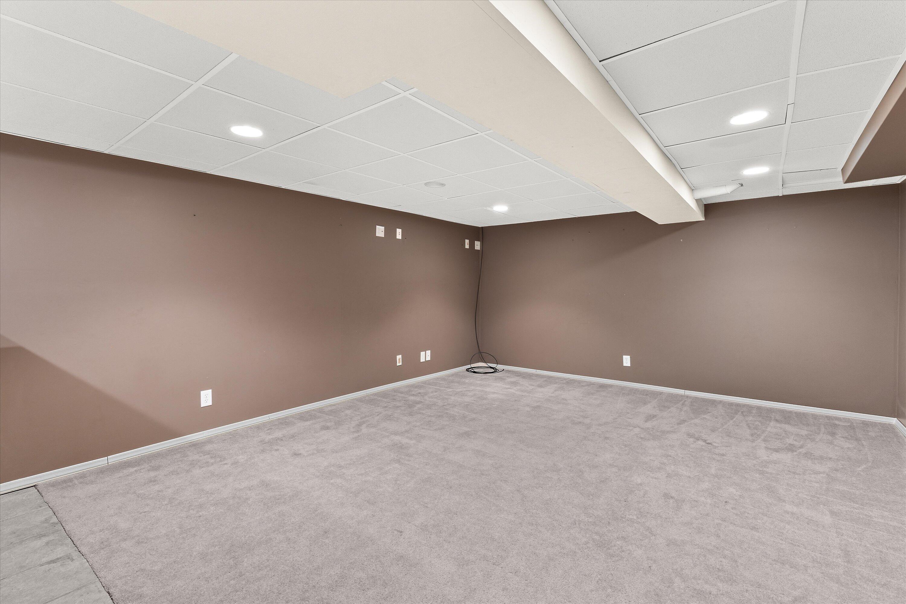 20530 84th Place Bristol, WI 53104 - Photo 30 of 36 Game Room