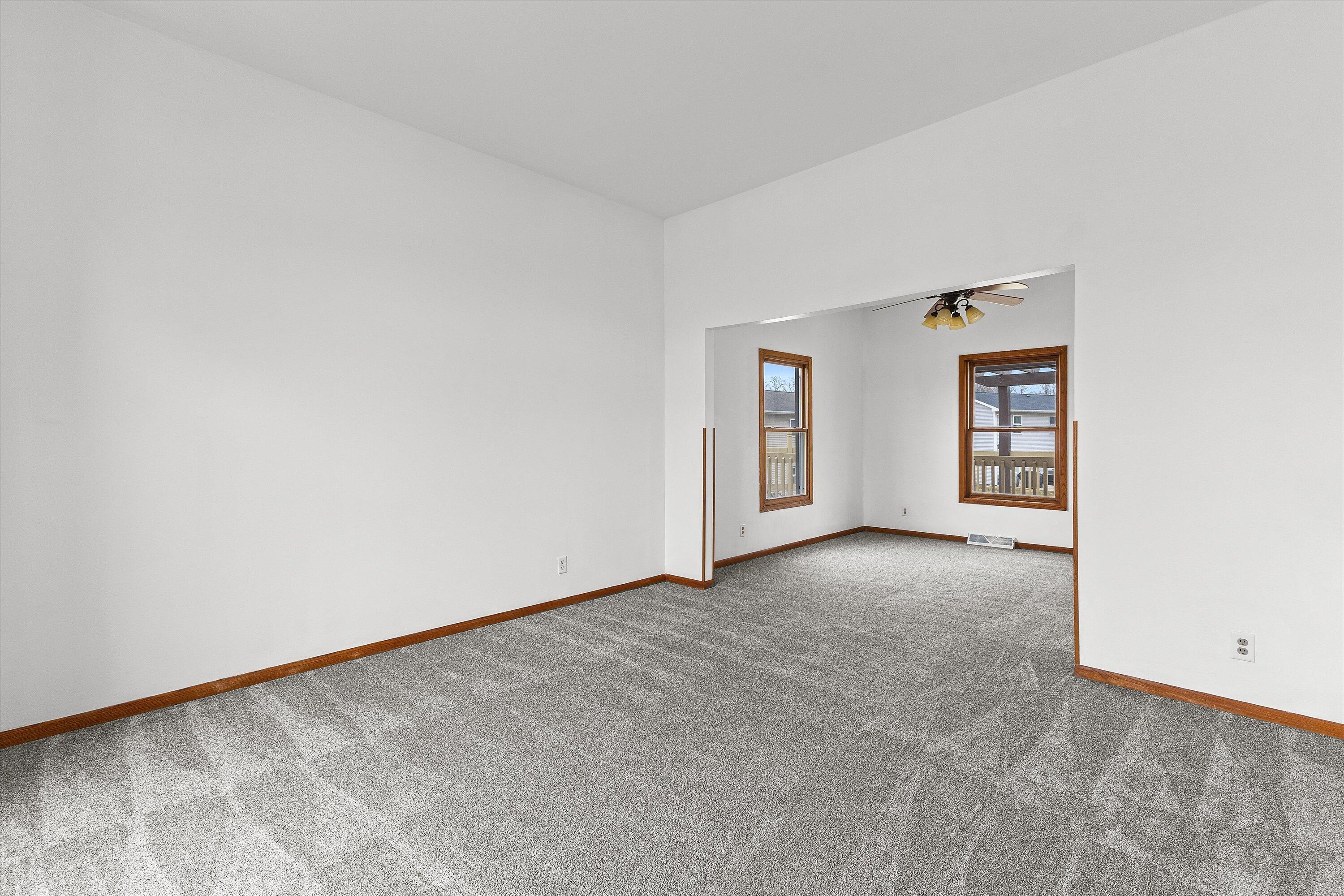 20530 84th Place Bristol, WI 53104 - Photo 4 of 36 Living Room