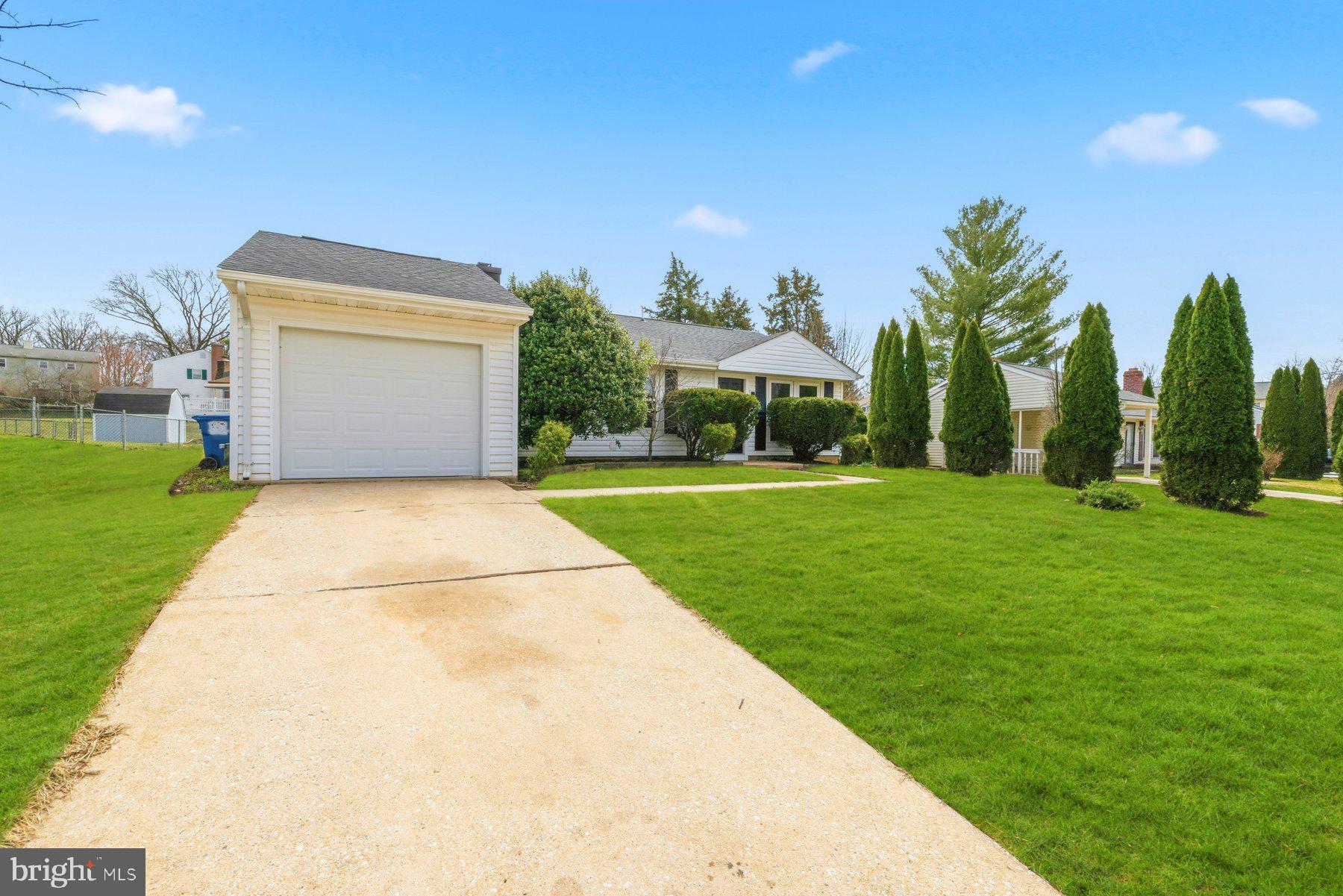 7213 Johnnycake Road Baltimore, MD 21228 - Photo 3 of 30 Gallery Image 3
