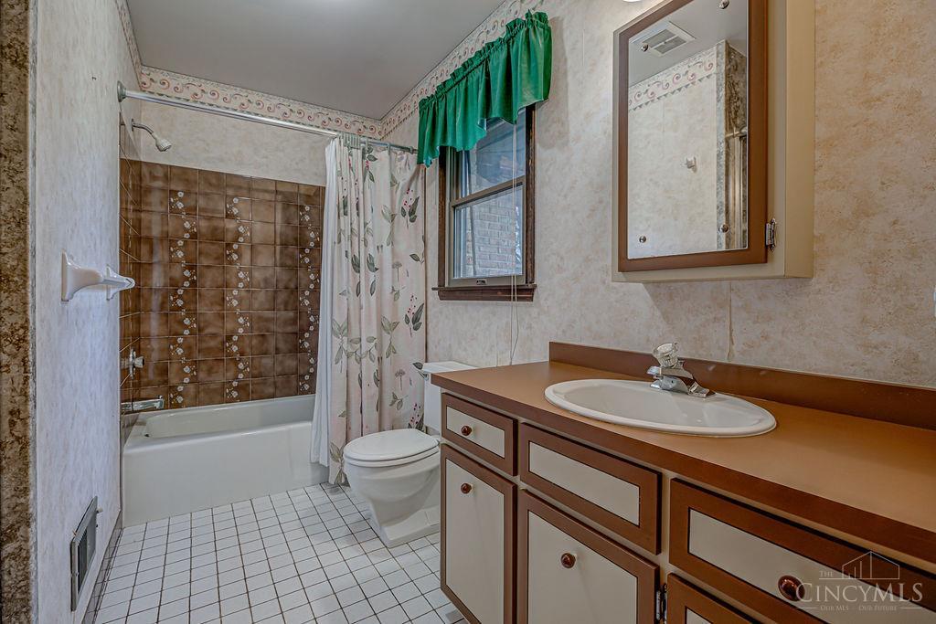 6215 Daleview Road Cincinnati, OH 45247 - Photo 28 of 74 Gallery Image 28