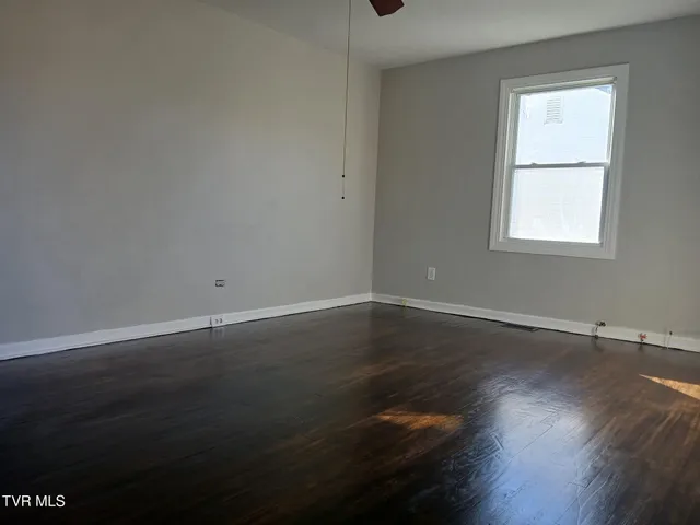 $149,900 | 136 Beaver Street, Bristol, VA 24201