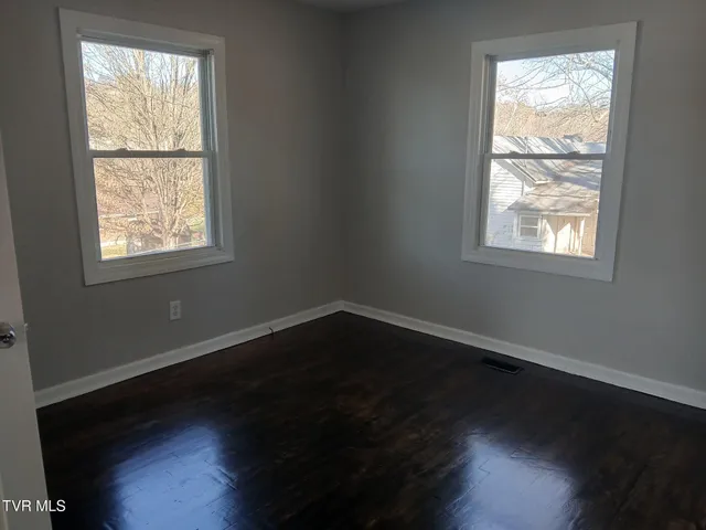 $149,900 | 136 Beaver Street, Bristol, VA 24201