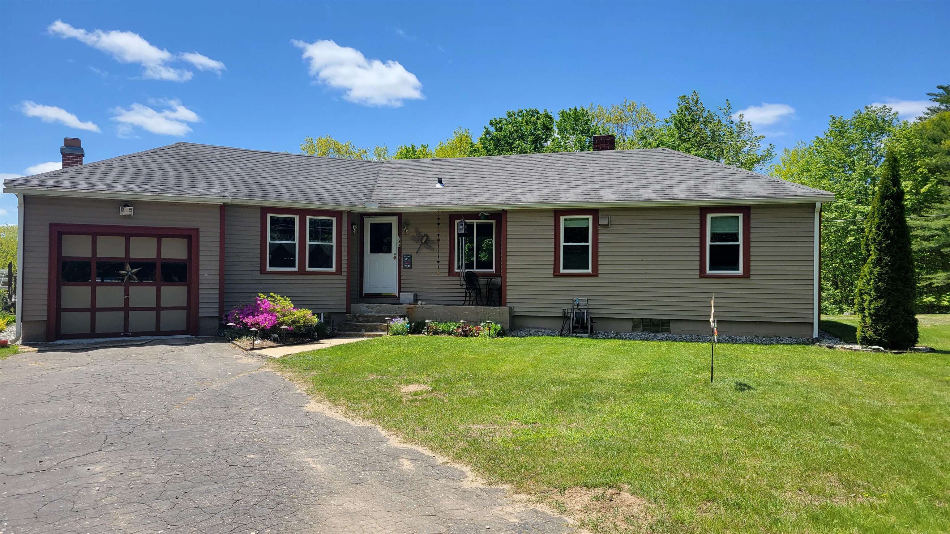 221 Barnstead Road Pittsfield, NH 03263 - Photo 1 of 23 Gallery Image 1