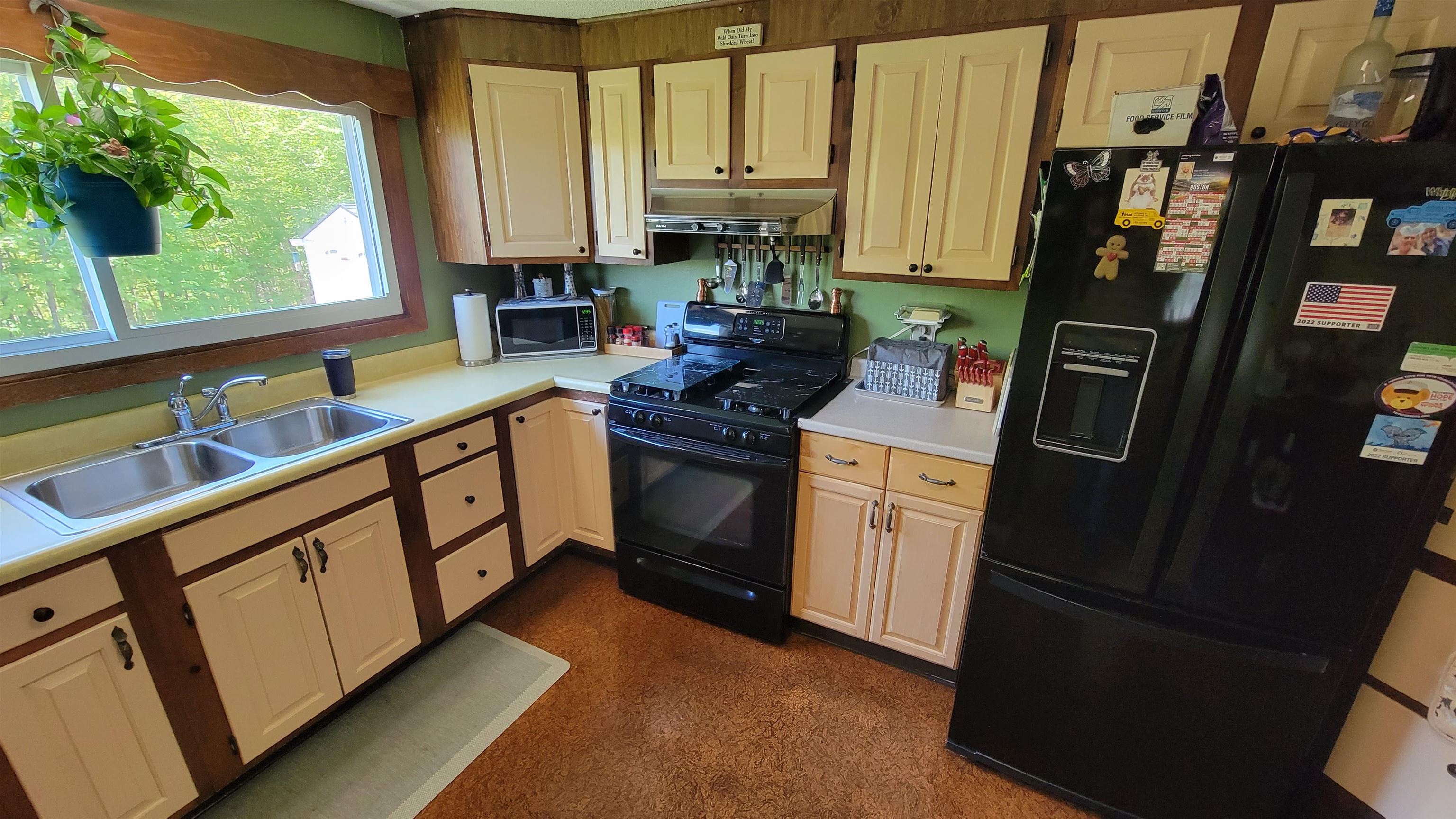 221 Barnstead Road Pittsfield, NH 03263 - Photo 7 of 23 Gallery Image 7