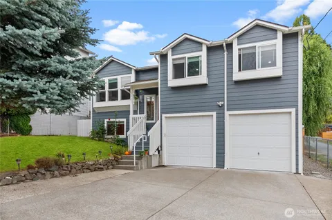 $858,999 | 5421 South Roxbury Street, Seattle, WA 98118