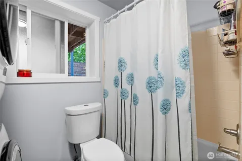 $858,999 | 5421 South Roxbury Street, Seattle, WA 98118