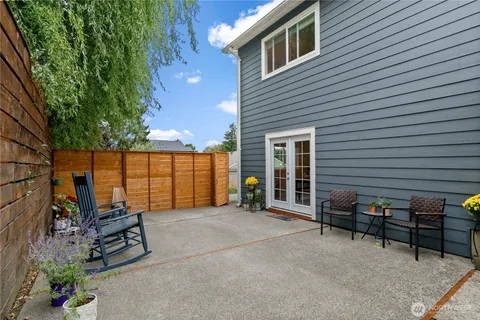 $858,999 | 5421 South Roxbury Street, Seattle, WA 98118