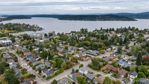 $858,999 | 5421 South Roxbury Street, Seattle, WA 98118