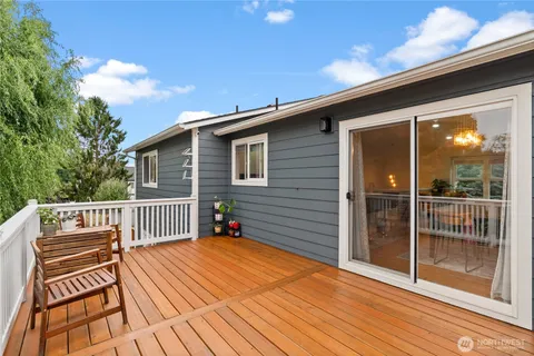 $858,999 | 5421 South Roxbury Street, Seattle, WA 98118