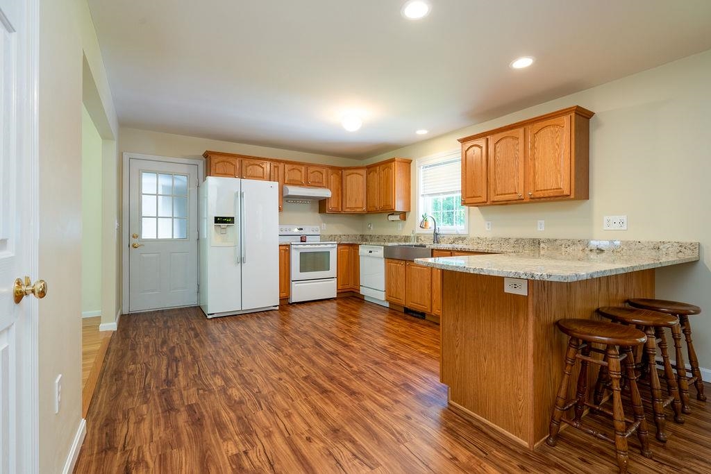 51 Reservoir Road Northfield, NH 03276 - Photo 3 of 40