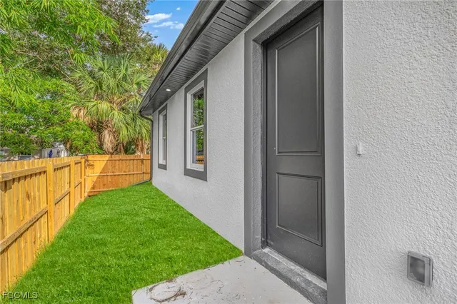 a view of yard from balcony