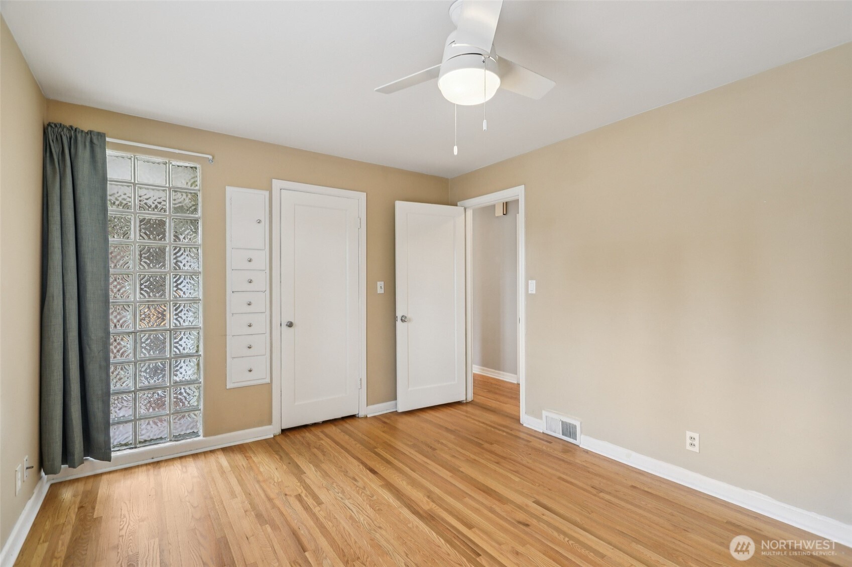 806 Southwest 126th Street Seattle, WA 98146 - Photo 12 of 34 Gallery Image 12