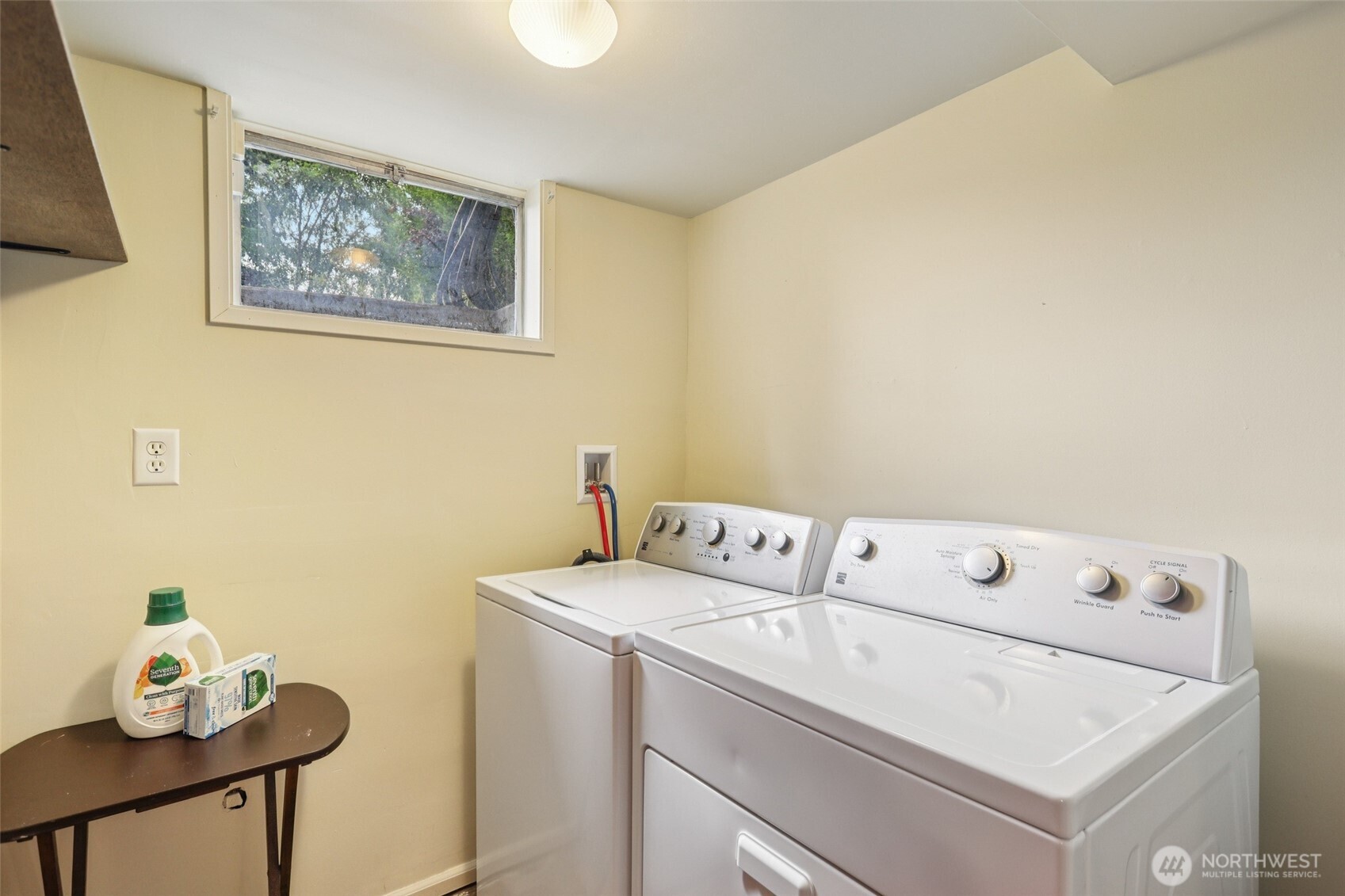 806 Southwest 126th Street Seattle, WA 98146 - Photo 20 of 34 Gallery Image 20