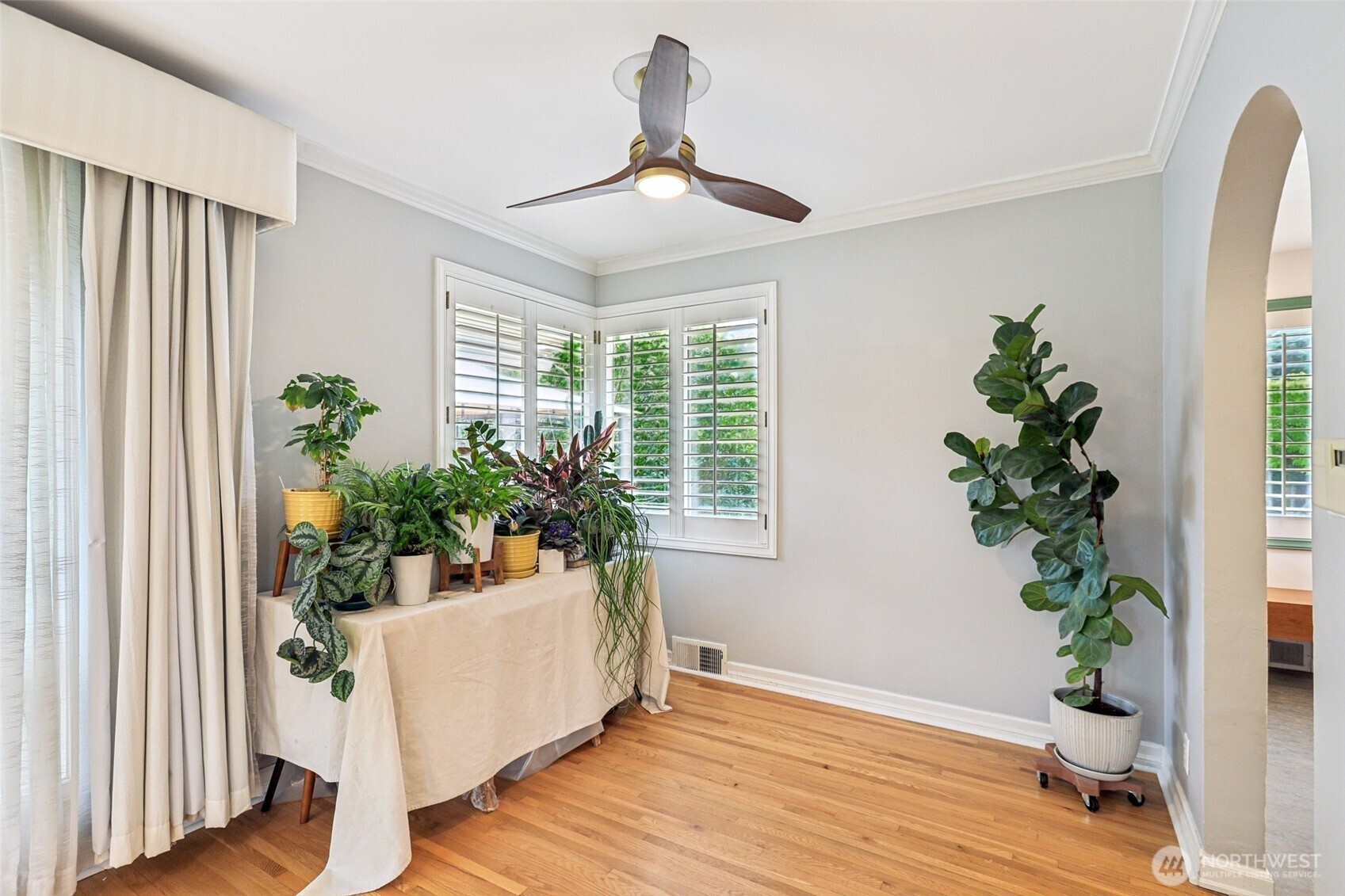 806 Southwest 126th Street Seattle, WA 98146 - Photo 6 of 34 Gallery Image 6