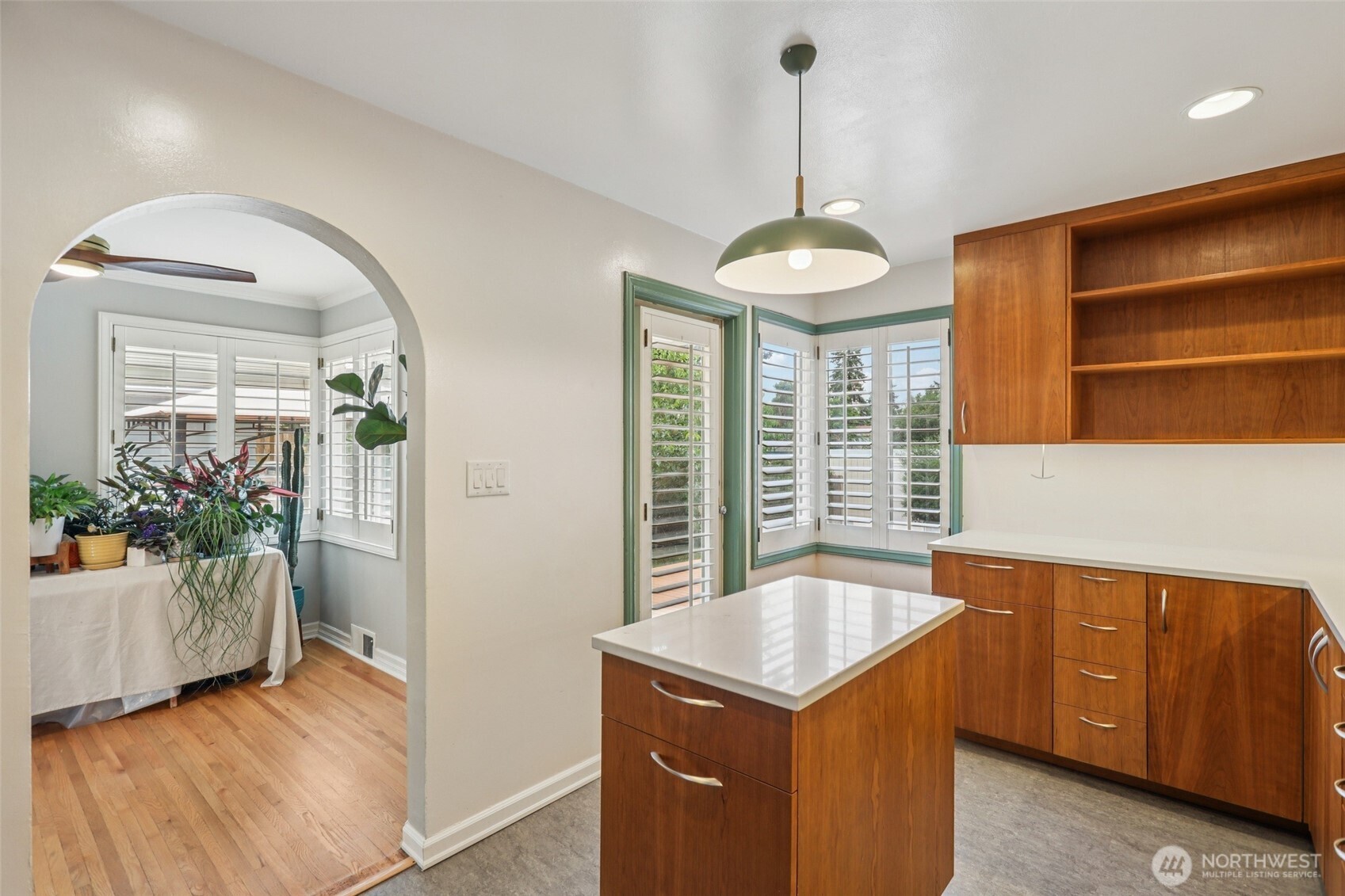 806 Southwest 126th Street Seattle, WA 98146 - Photo 9 of 34 Gallery Image 9
