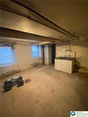 $99,900 | 37 Hunter Street, Tamaqua, PA 18252