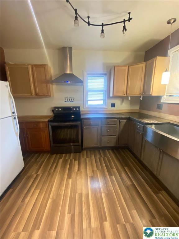 37 Hunter Street Tamaqua, PA 18252 - Photo 7 of 30 a kitchen with sink a stove and cabinets