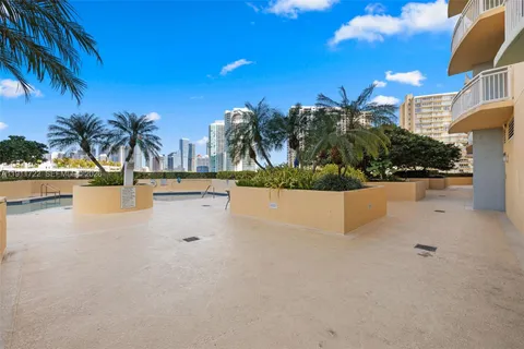 $735,000 | 2475 Brickell Avenue, Unit 1907, Miami, FL 33129