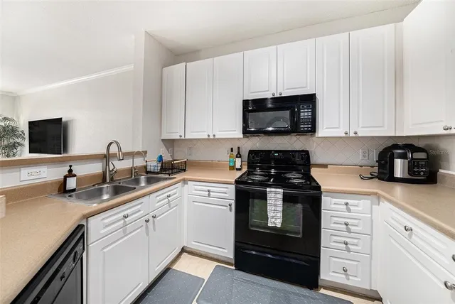 $195,000 | 4221 West Spruce Street, Unit 2104, Tampa, FL 33607