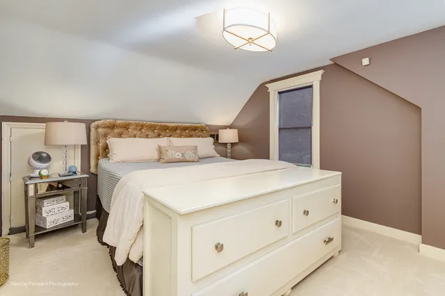 $484,900 | 11333 Hiawatha Lane, La Grange, IL 60525