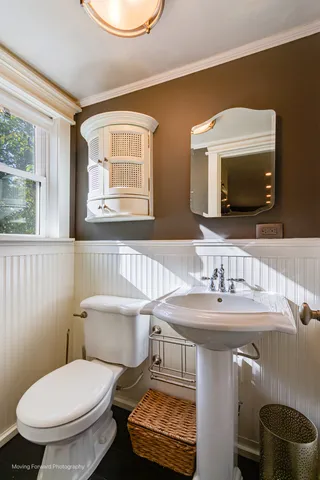 $484,900 | 11333 Hiawatha Lane, La Grange, IL 60525