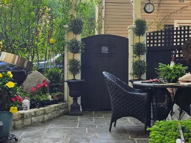 $484,900 | 11333 Hiawatha Lane, La Grange, IL 60525