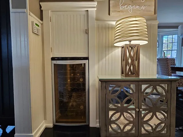 $484,900 | 11333 Hiawatha Lane, La Grange, IL 60525