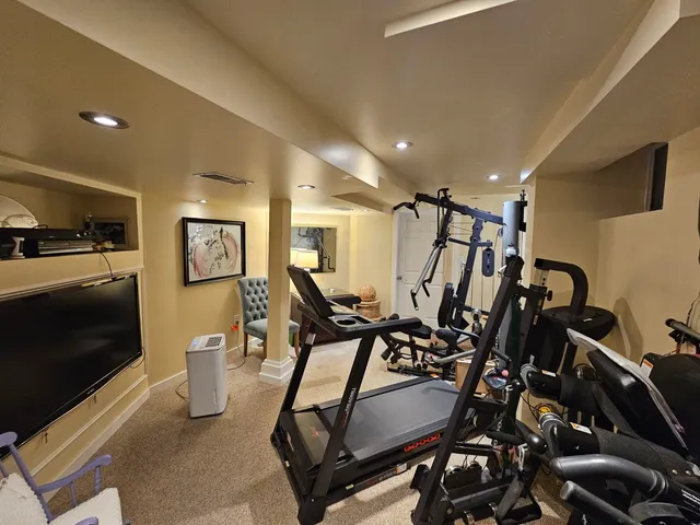 $484,900 | 11333 Hiawatha Lane, La Grange, IL 60525