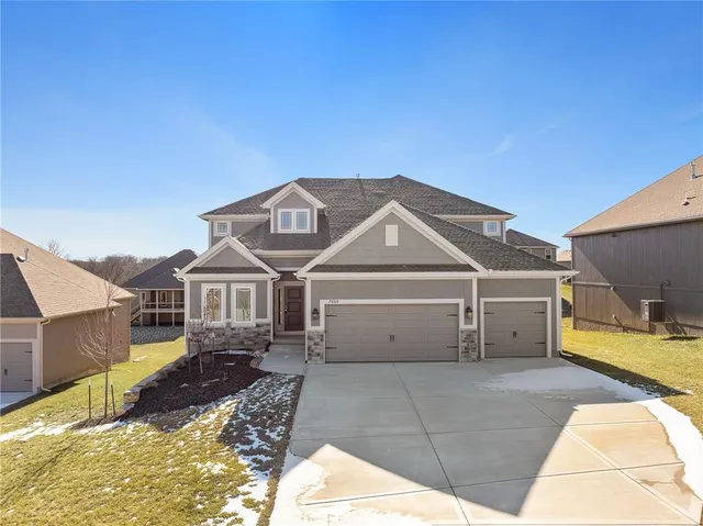 $660,780 | 7009 Northeast 103rd Court, Kansas City, MO 64156