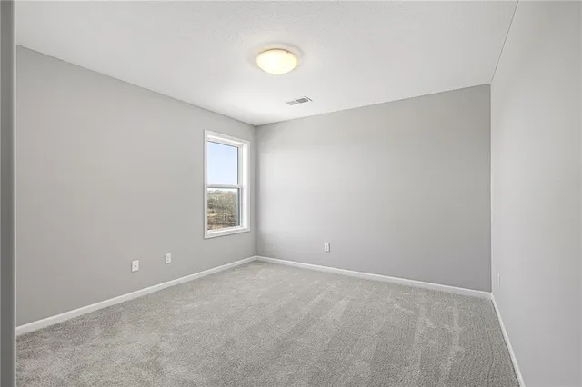 $660,780 | 7009 Northeast 103rd Court, Kansas City, MO 64156