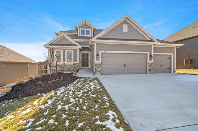 $660,780 | 7009 Northeast 103rd Court, Kansas City, MO 64156