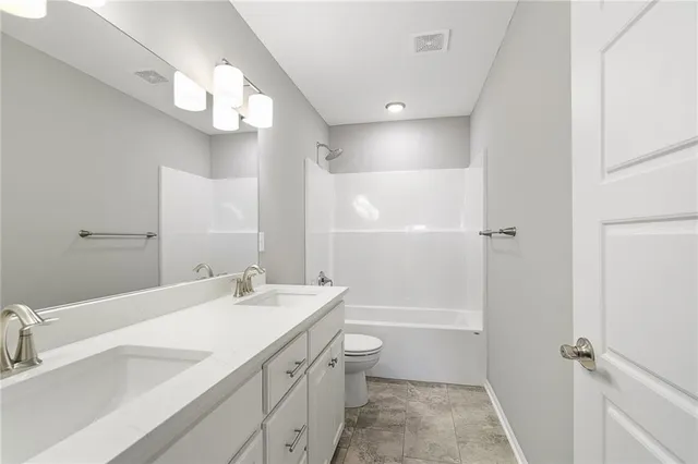 $660,780 | 7009 Northeast 103rd Court, Kansas City, MO 64156