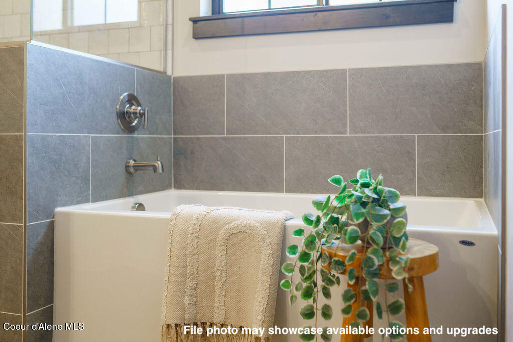 963 East Steeple Chase Road Hayden, ID 83835 - Photo 4 of 26 11925NRockingRRd-6