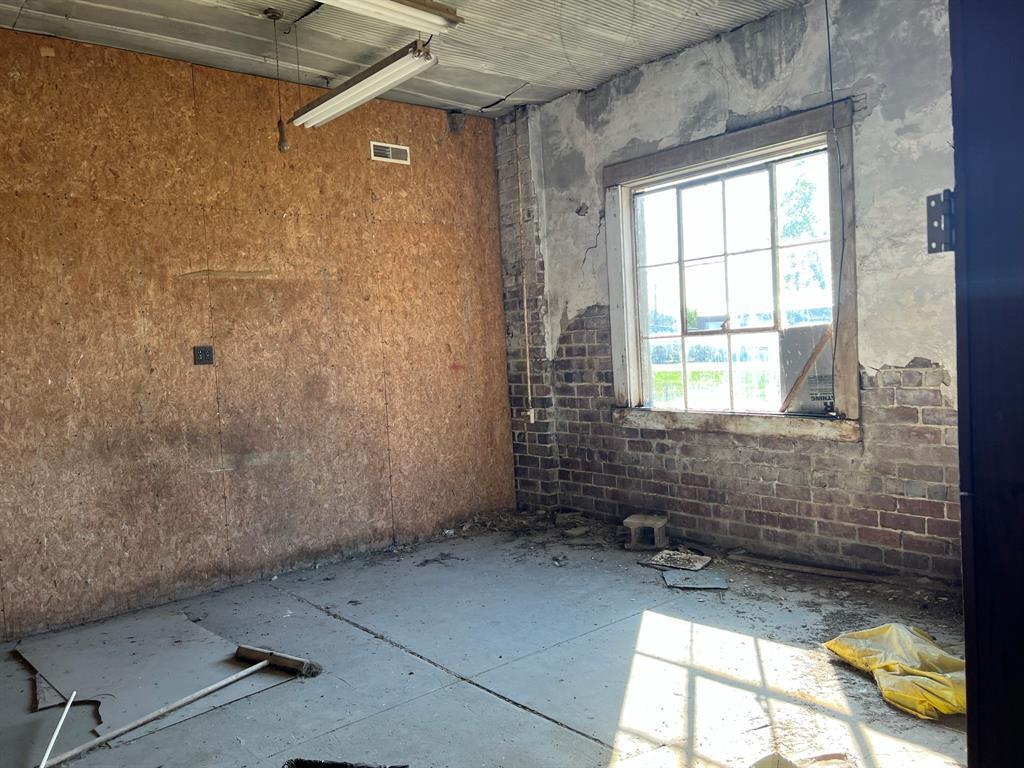 104 Maple Street Dana, IN 47847 - Photo 6 of 10