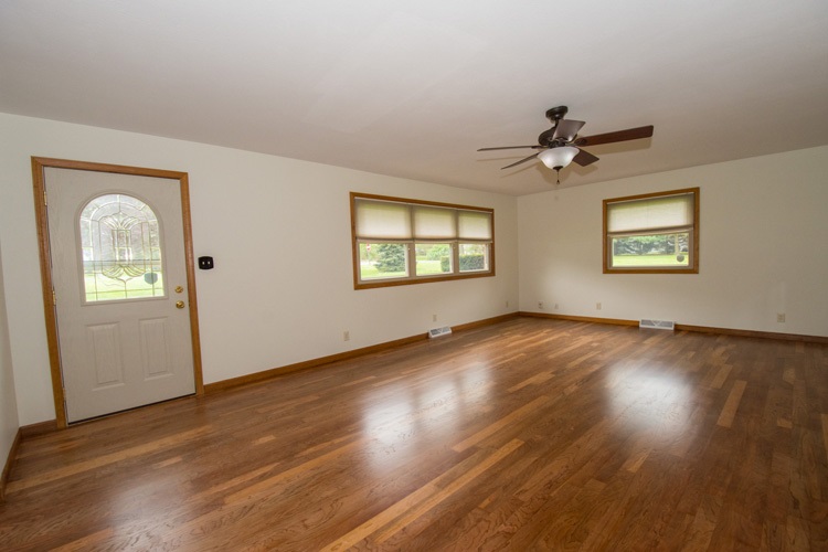 51977 Chestnut Road Granger, IN 46530 - Photo 3 of 28 Gallery Image 3