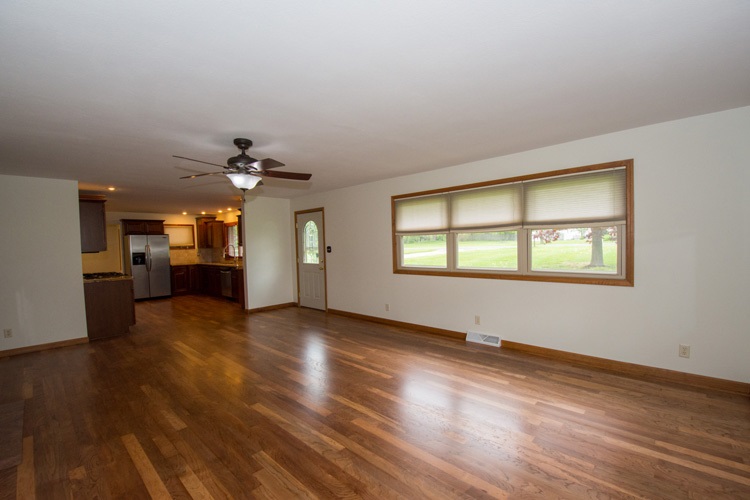 51977 Chestnut Road Granger, IN 46530 - Photo 4 of 28 Gallery Image 4